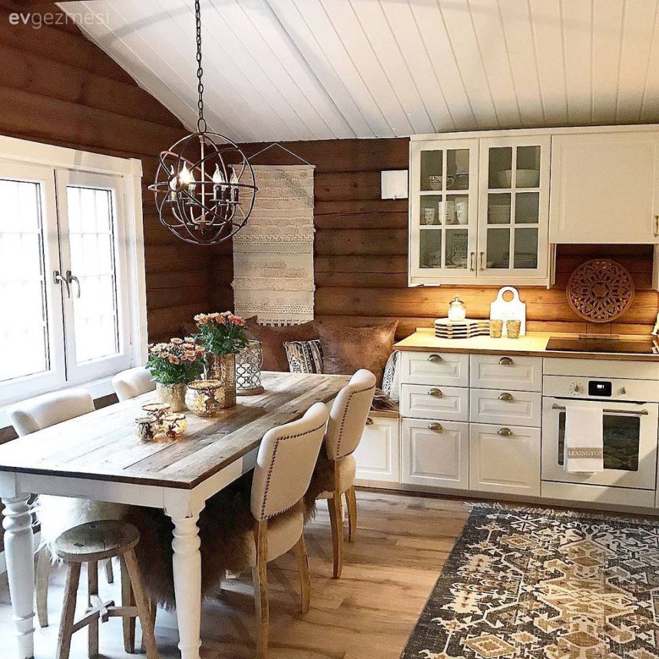 Mutfakların En Keyifli Köşeleri: Mutfak Sedirleri ile Dekorasyon