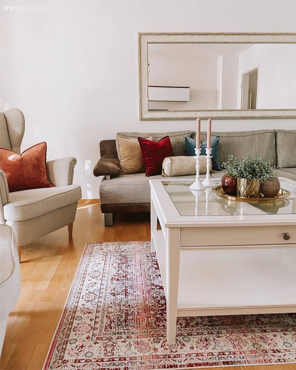 Bu Tatlı Evin Hem Bahçesinde Hem De İçinde Mevsim Hep Bahar