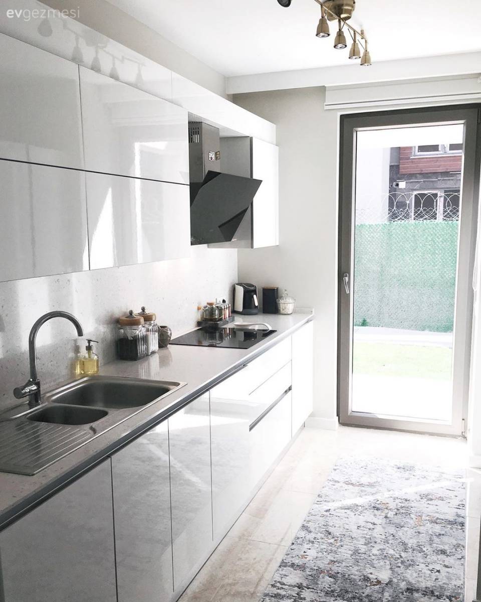 Modern Stile Samimiyet Ekleyen Ferah Bir İstanbul Evi!