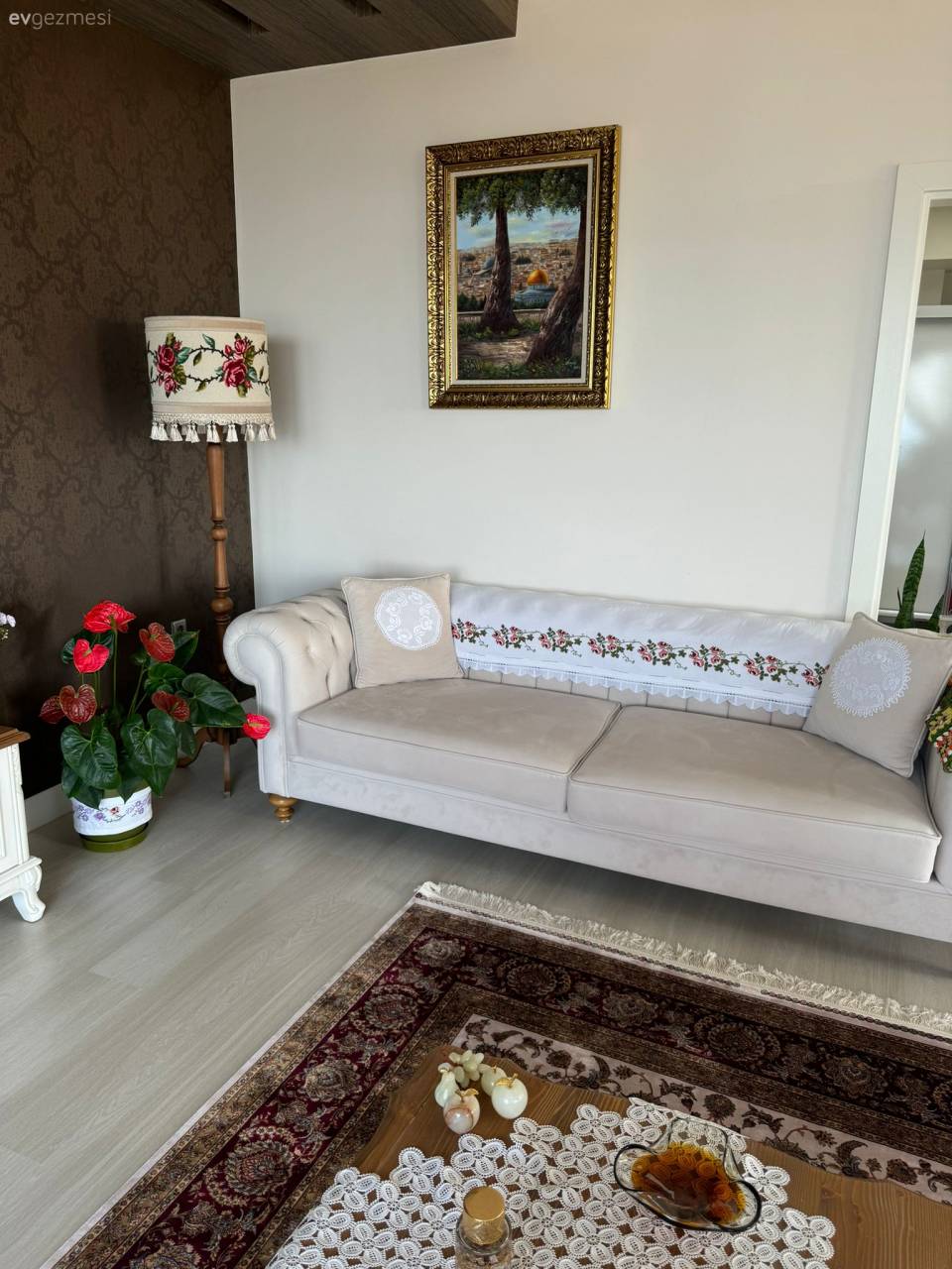 Halıdan Perdeye Her Detayıyla Geçmişe Yolculuk Yapan Bir Trabzon Evi!