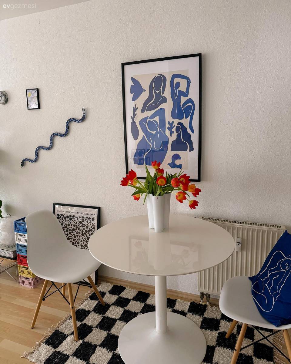 Japandi Stilin Hakim Olduğu Bu Evde Maviler Göz Bebeği!