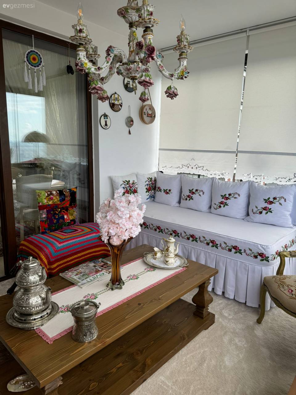 Halıdan Perdeye Her Detayıyla Geçmişe Yolculuk Yapan Bir Trabzon Evi!