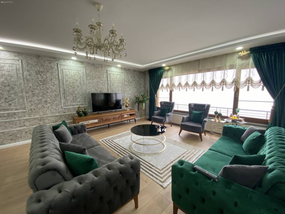 Öncesi&Sonrası: Girişinden Balkonuna Kadar Değişmedik Yeri Kalmamış