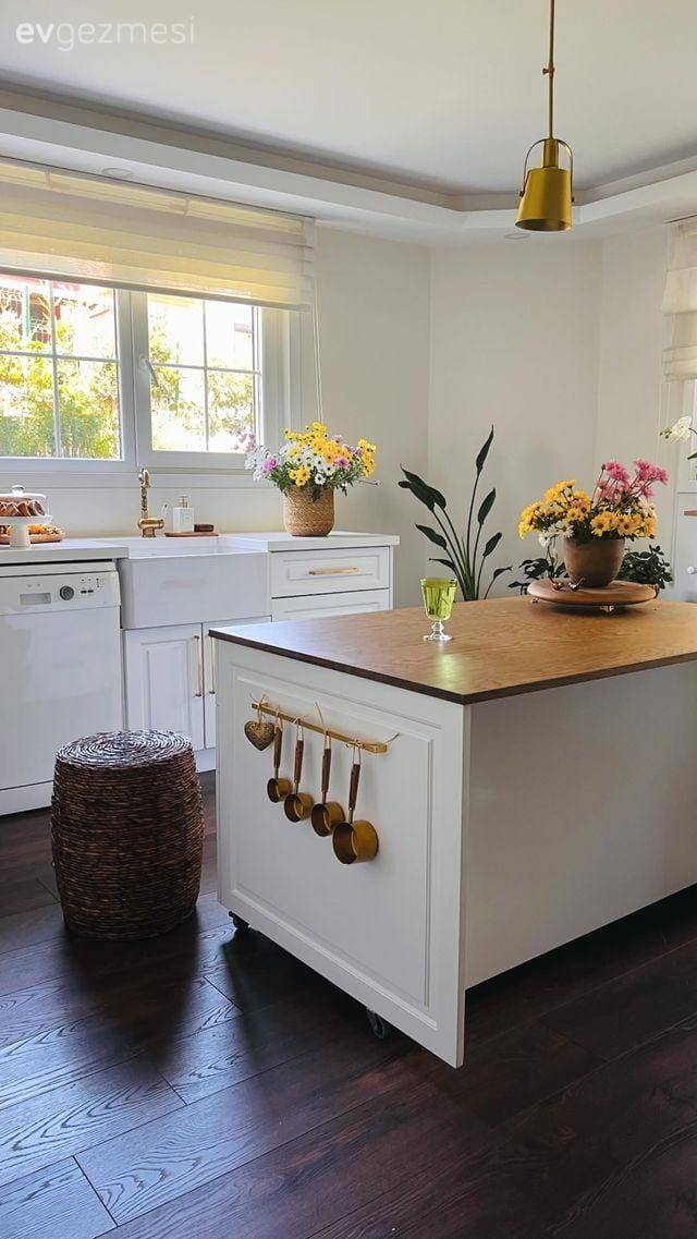 25 Yıllık Bu İstanbul Evinde Değişimin Yönü Country Stile Doğru Olmuş!