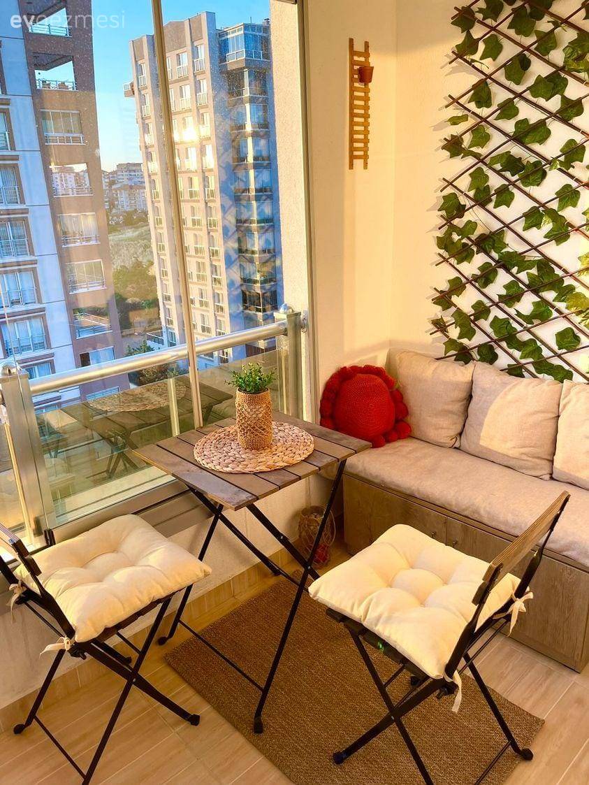 Bu Ankara Evindeki İki Balkon da Keyifli Zaman Geçirmek İçin İdeal!