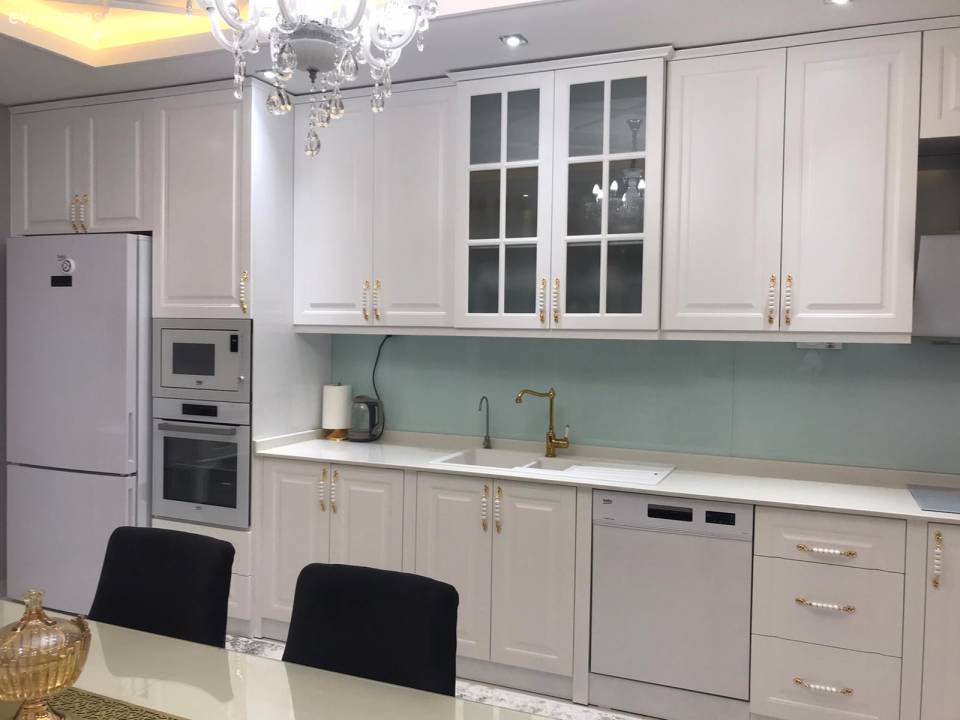 Bu Antalya Evinde Altın Dokunuşları Her Odayı Etkisi Altına Almış