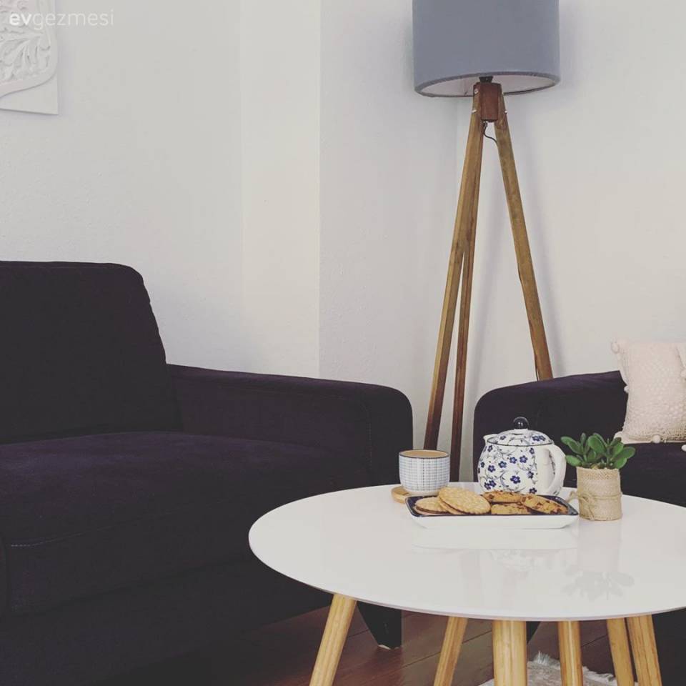 Ev Gezmesi: Işıltıya Yer Vermeden Dikkat Çeken Bir Dekor