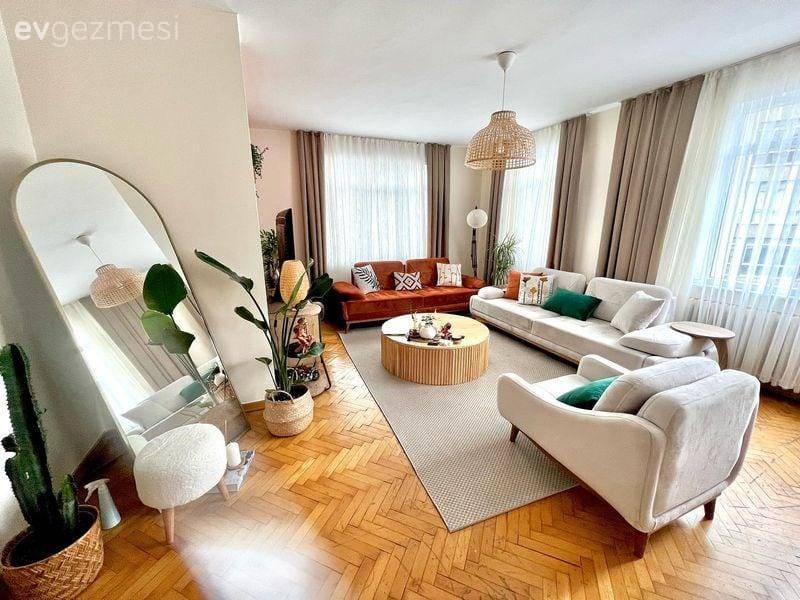 Ahşapları Çok Seven Bu İstanbul Evi Monotonluğa Karşı