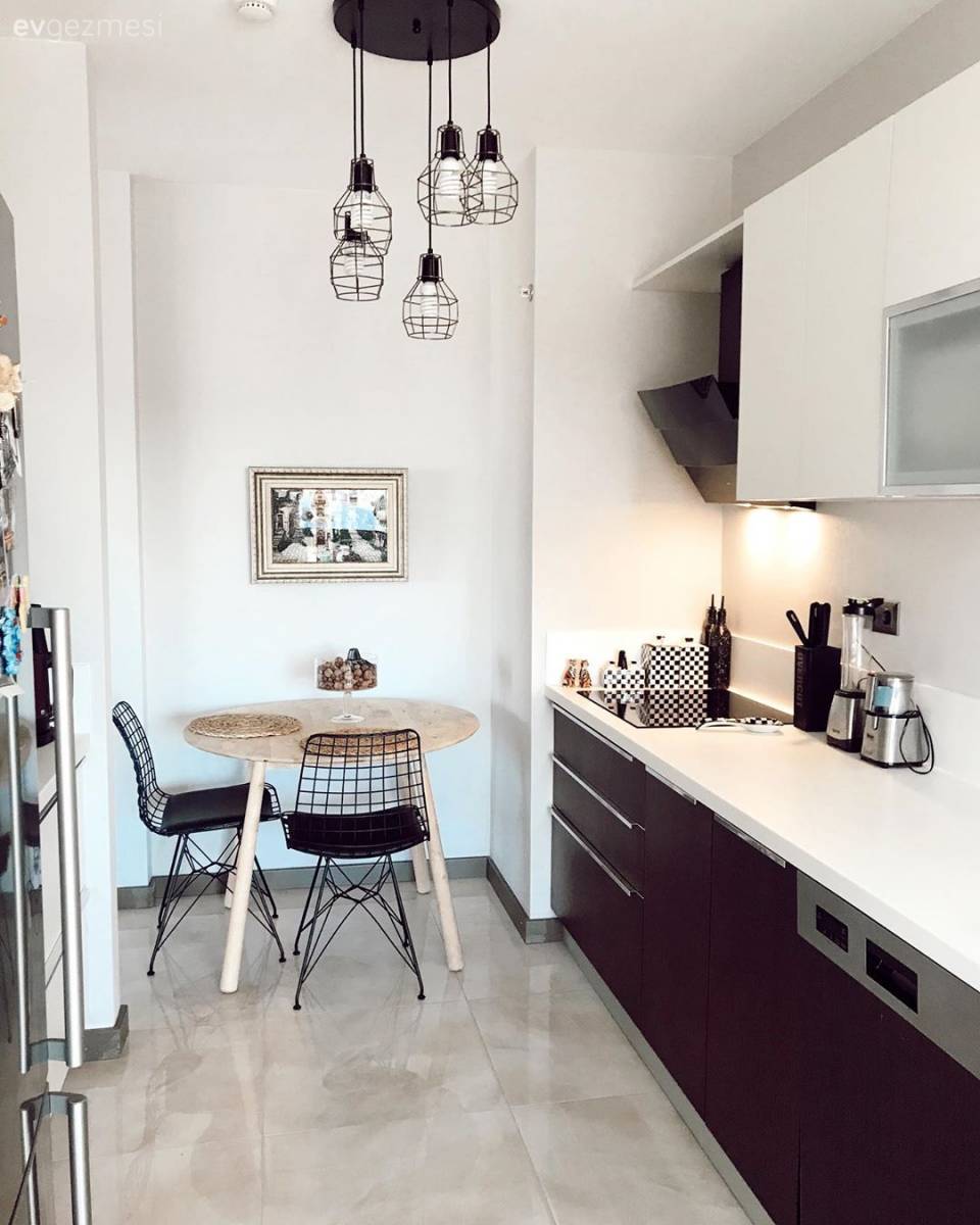 Zıt Kutupları Ortak Noktada Buluşturan Bir Mimar Evi