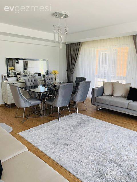 Ev Gezmesi: Sadeliği İçine Çok Sindirmiş Bir Salon