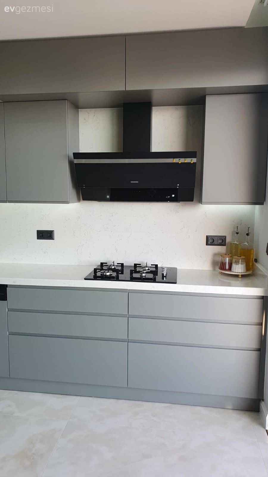 Bu Antalya Evinde Modern Stil Canlı Vurgularla Albeni Kazanmış