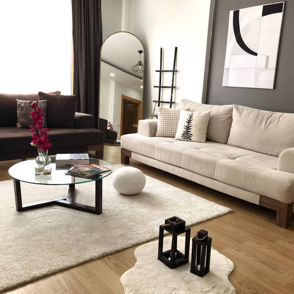 Bu İstanbul Evinde Cazibe Noktası Genellikle Duvarlar
