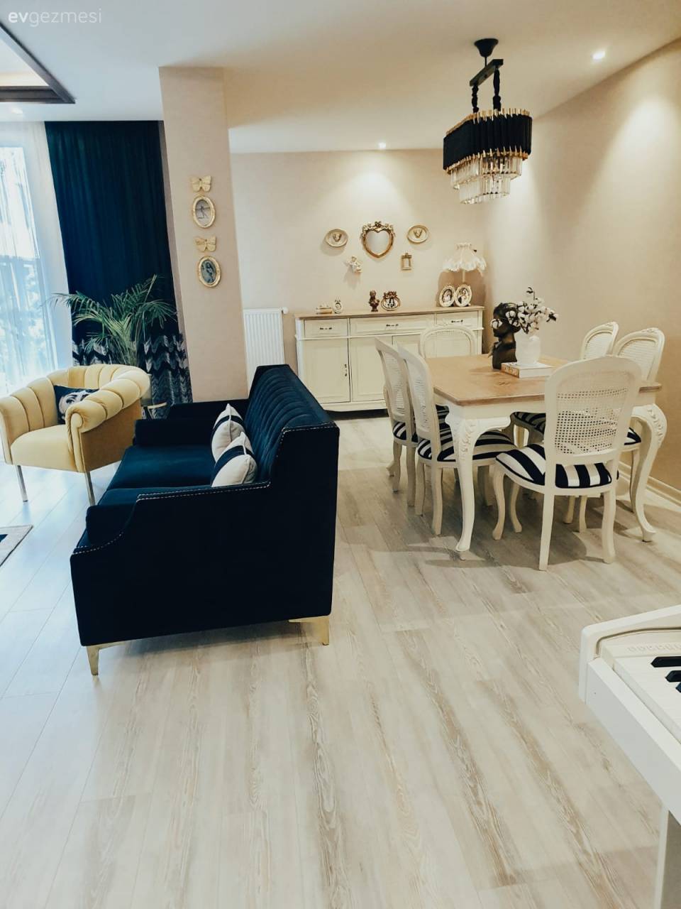 Bu İstanbul Evinin Her Odasında Başka Stilin Ruhu Geziniyor