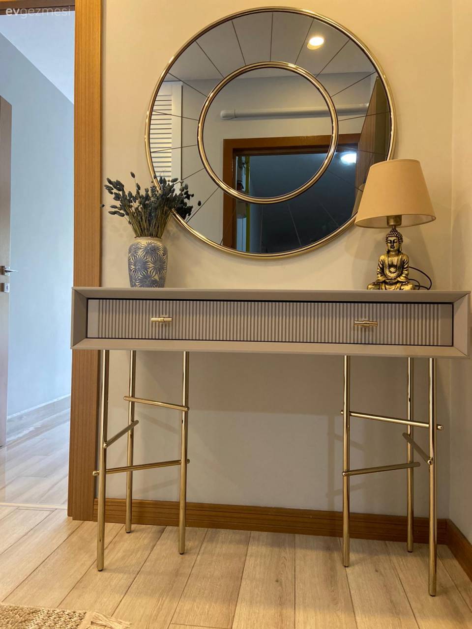 Rize'deki Bu Keyifli Evin Bir Yanı Deniz Diğer Yanı Dere!