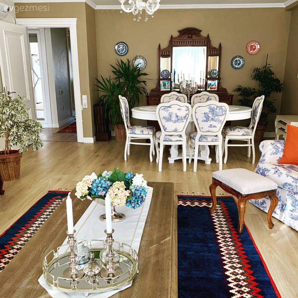 Ruhu İnce, Enerjisi Bomba: Hatırşinas Bir İzmir Evi