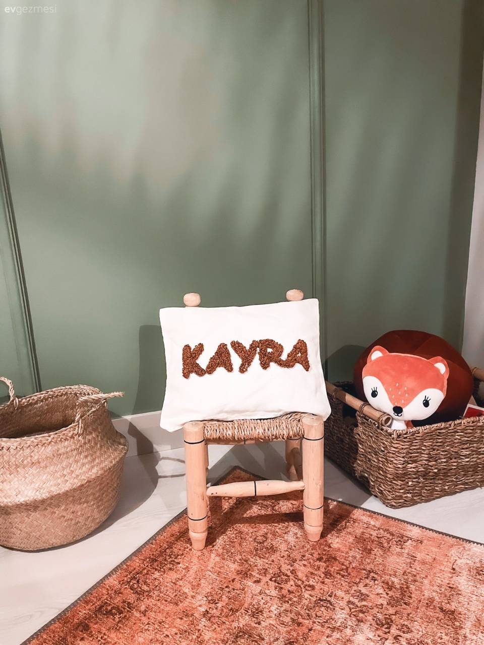 Bu İstanbul Evinde Tavanlar Kadar Enerji Seviyesi  De Çok Yüksek