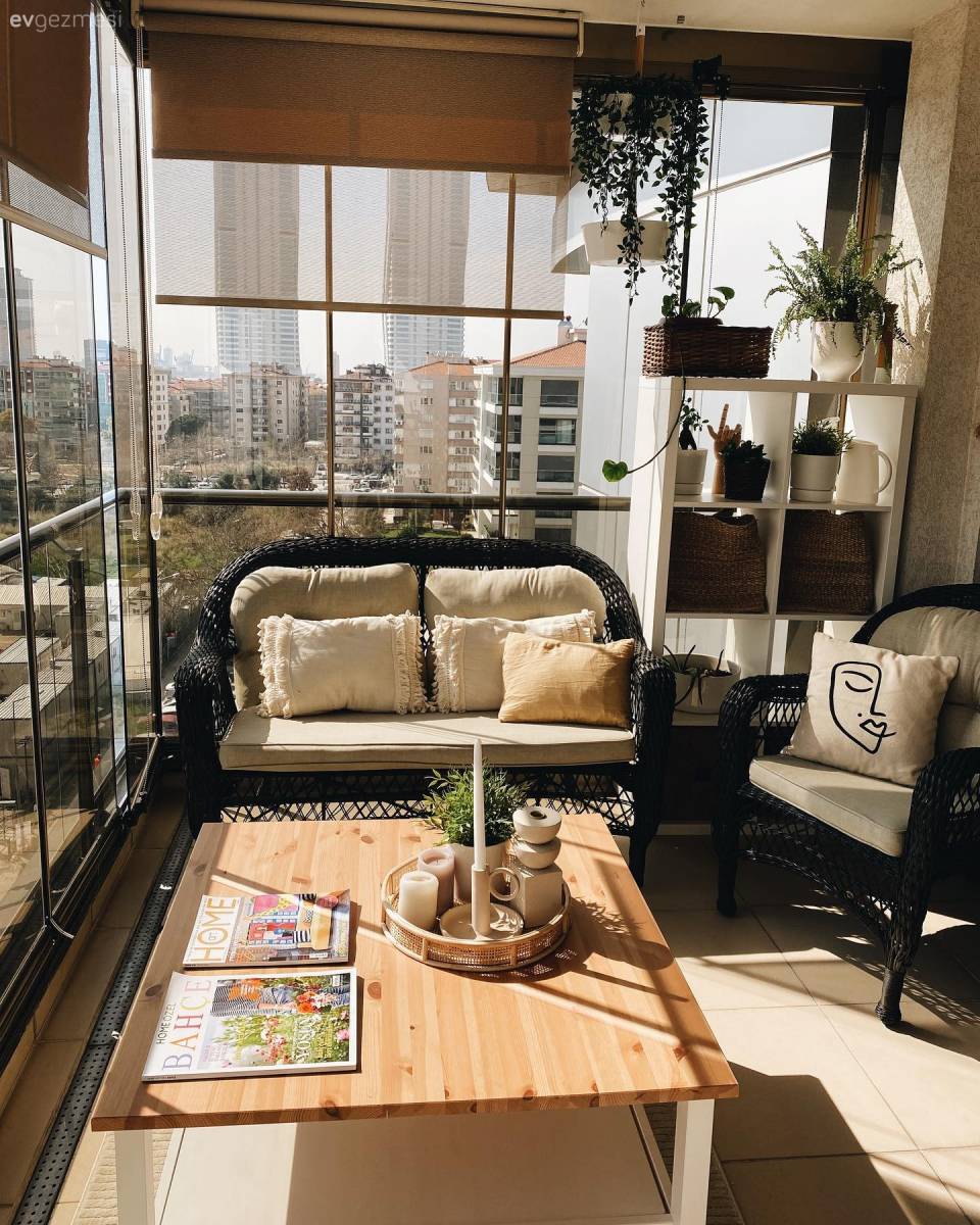 Zamansız Şıklığa Sahip Bu İzmir Evinde Samimiyet de Yerli Yerinde!