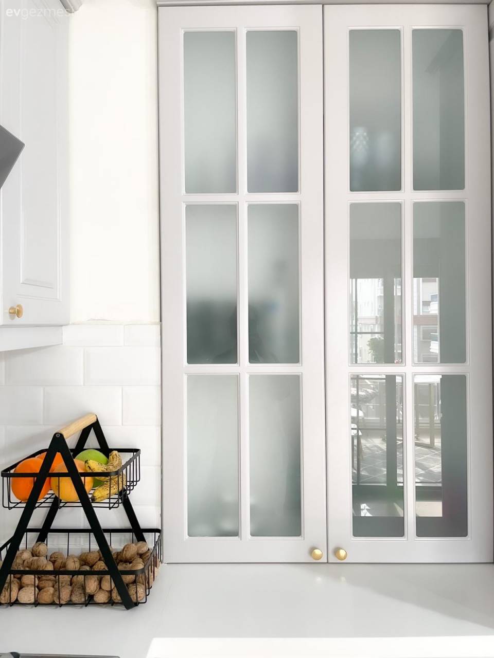 Sade Görünen Bu İzmir Evinde Sürpriz Çıkışlar Var