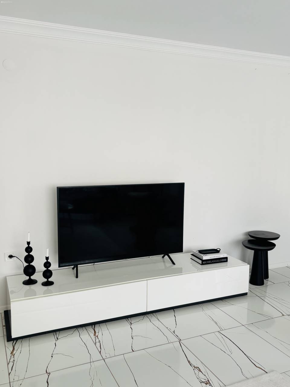 Renkler Kontrast Tarz Modern: Amasya'dan L- Tipi Bir Salon