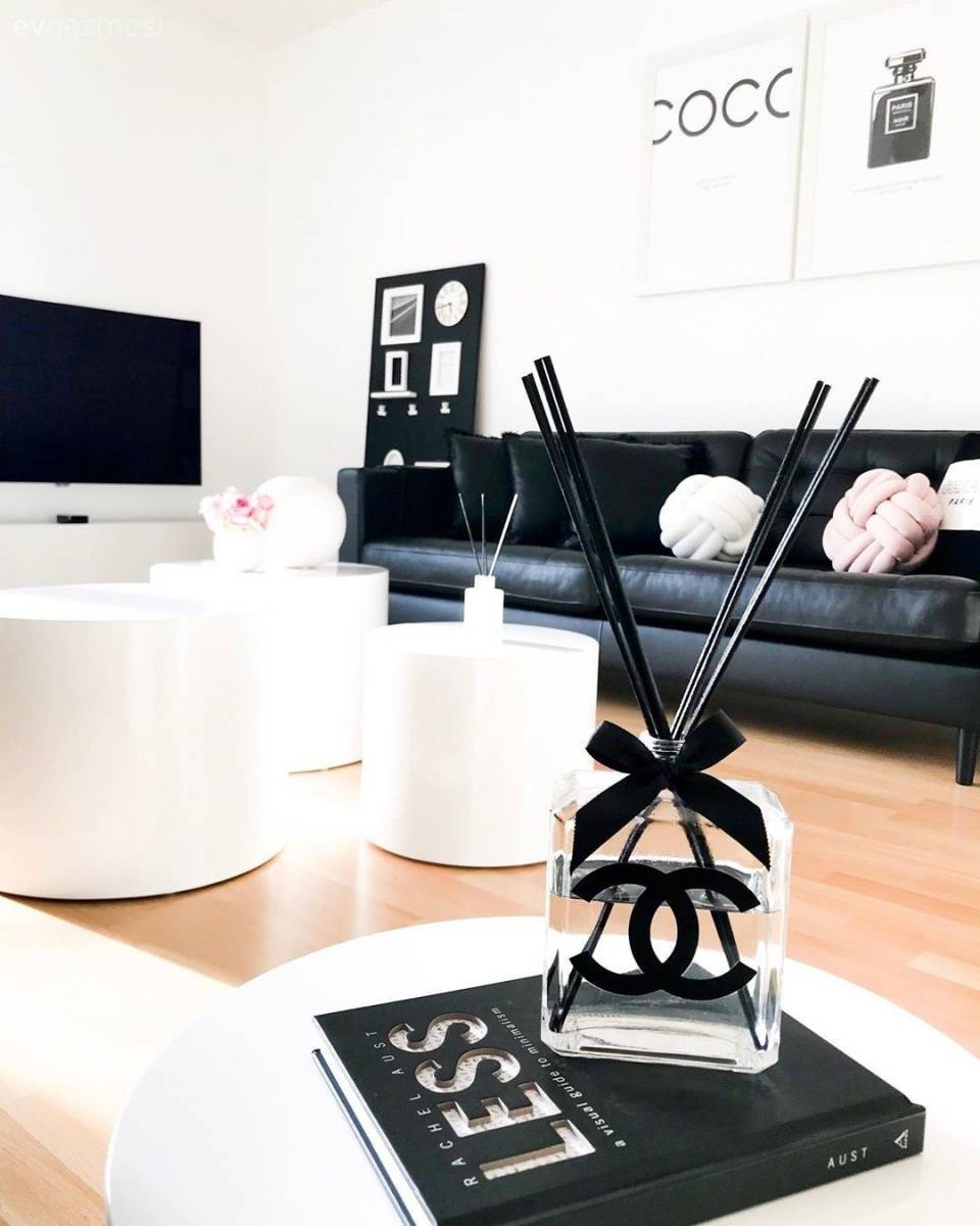 Ev Gezmesi: Zıtlıklardan Uyum Yaratan Şık Bir Dekor