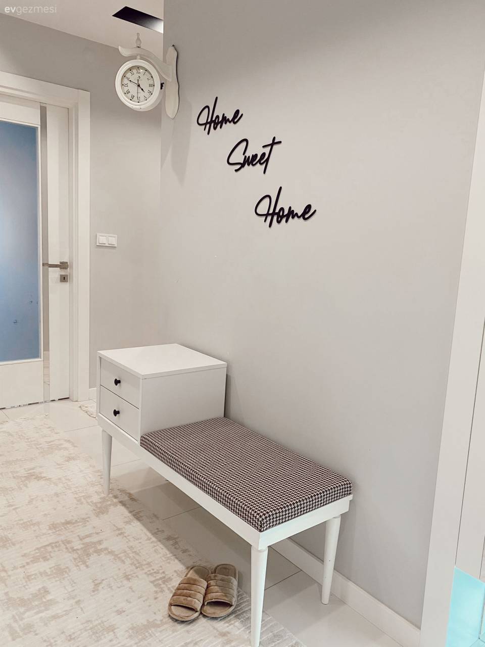 Bu İzmir Evinde Konfor ve Uyum Her Odada Hakim!