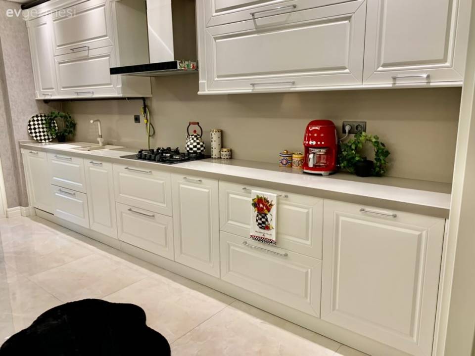 Bu Balıkesir Evinin Karamsarlığa Tahammülü Yok!