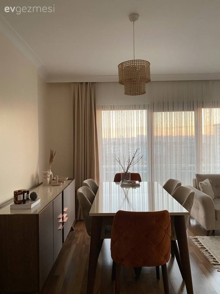 Bu Evin En Belirgin Özelliği Keyfine Düşkün Olması!