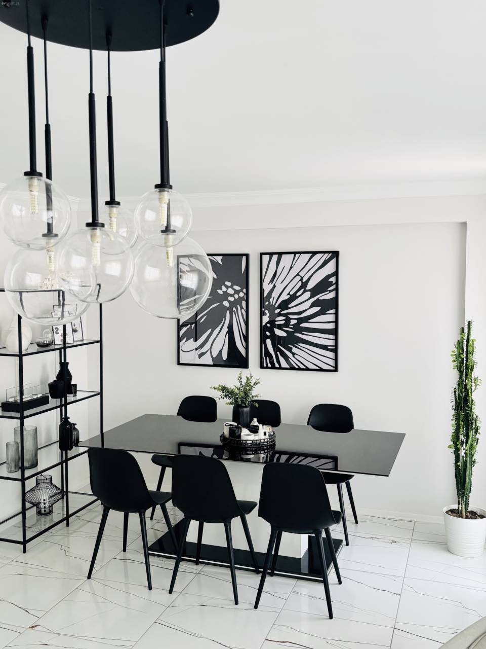 Renkler Kontrast Tarz Modern: Amasya'dan L- Tipi Bir Salon