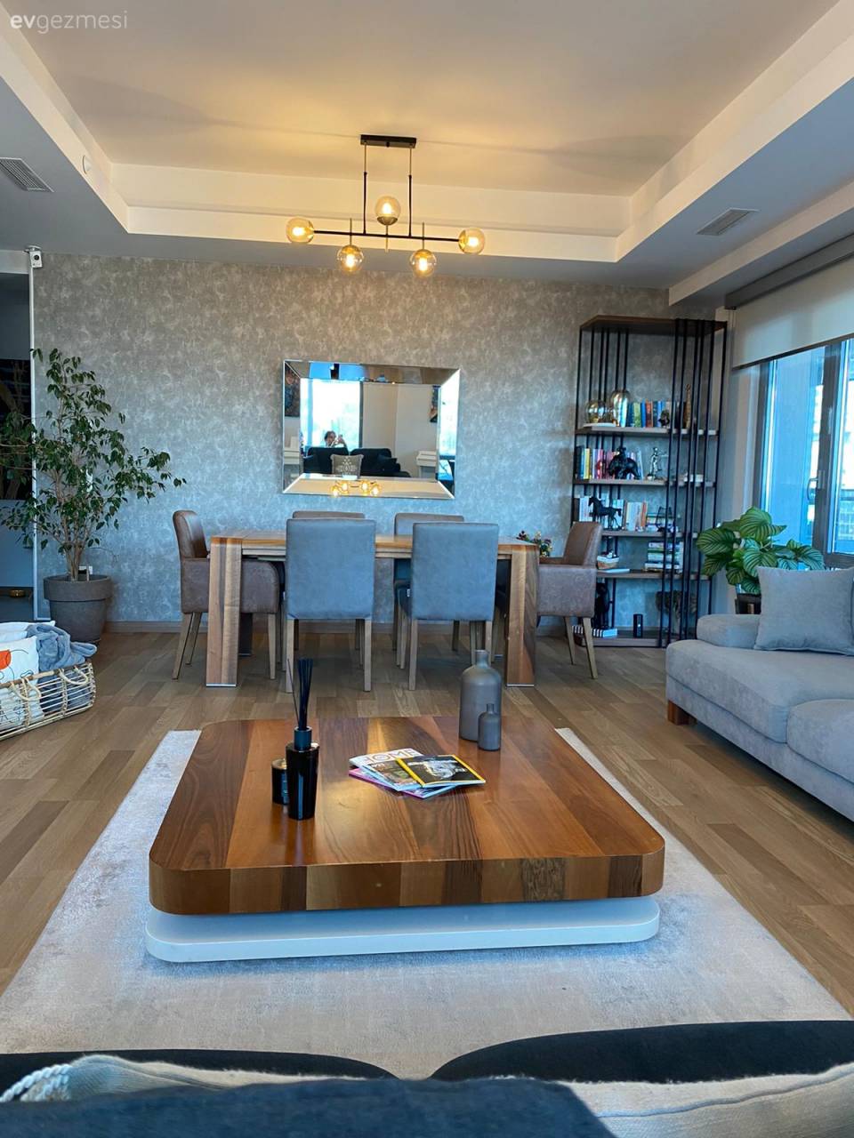 Bu İstanbul Evini Gri Renk Birçok Tonuyla Şereflendirmiş