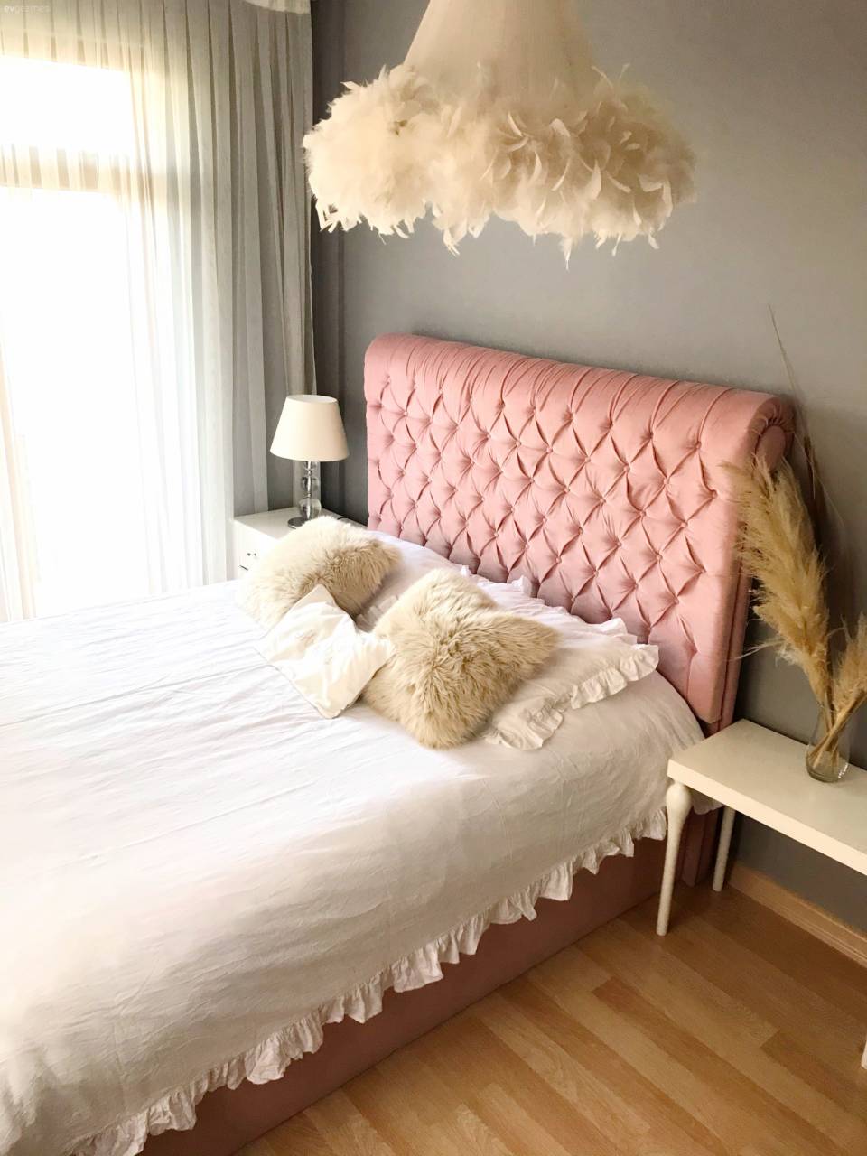 Bu Minimalist Evde Ortama Sıcaklık Katan Detaylar Unutulmamış