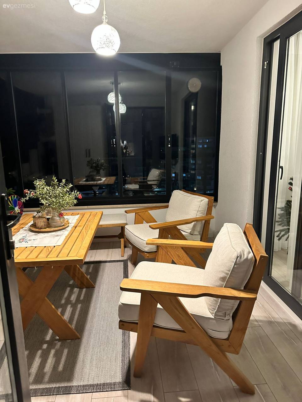 Bu Trabzon Evinde Hem Moderne Yer Var Hem Country Stile