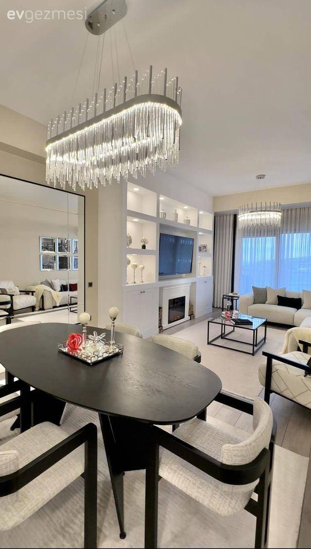 Uzun ve Dar Bir Salon Nasıl Ferahlatılır Sorusuna Yanıt Veren Bir Dekor!