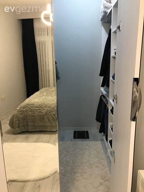 Bu İstanbul Evinde Modern Stile Yeşilin İddialı Tonu Eşlik Etmiş!