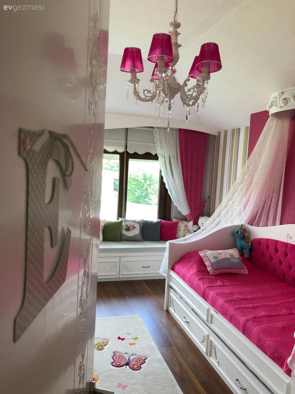 Klasik Şıklığın Asil Tasarımlarla Buluştuğu Dubleks Bir Daire-II