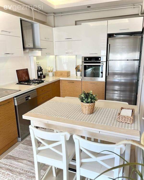 Ev Gezmesi: Bursa'dan Mütevazı ve Sıcak Bir Dekor!