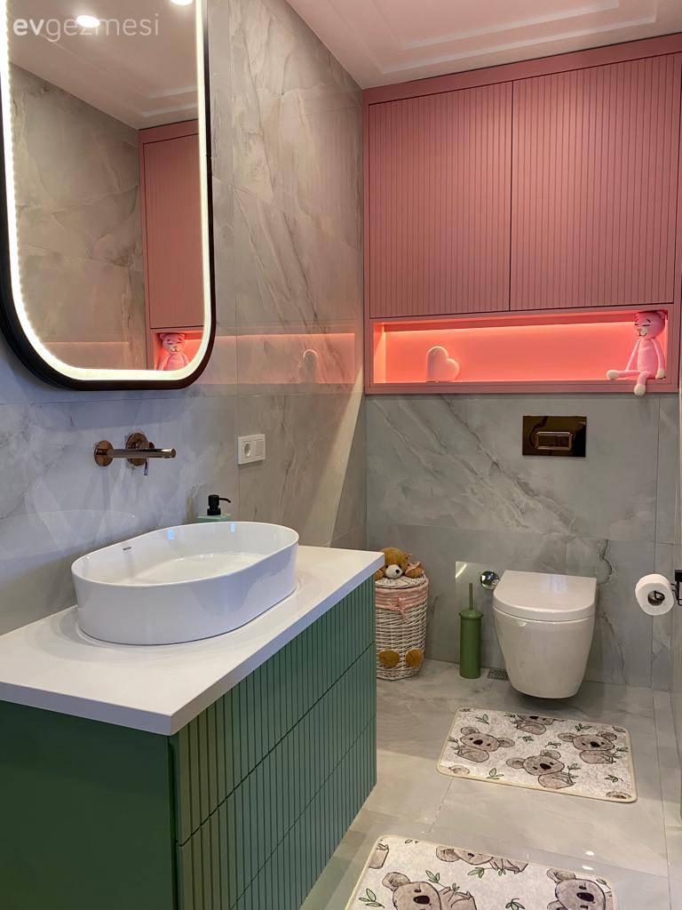 Bu Dubleks Evde Özel Yapım Tasarımlar Dekorun Albenisi Arttırmış