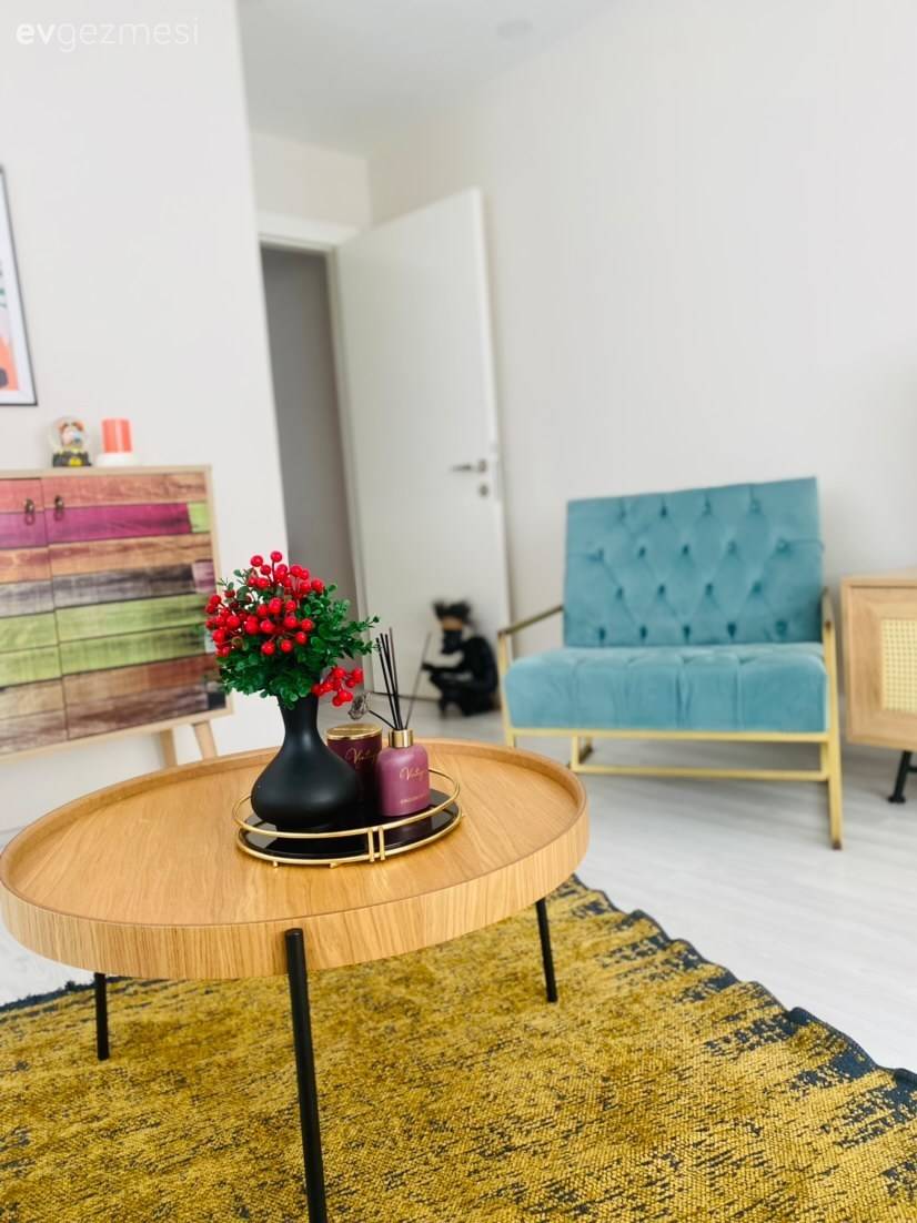 Bu Antalya Evinde Modern Stile Rustik Detaylar Karışmış