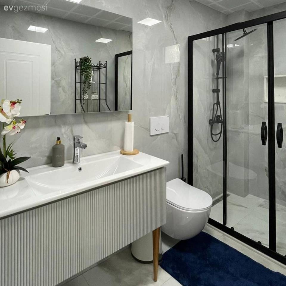 İki Banyosuyla Karşımıza Çıkan Bu Ev Dikkat Çekmede Başarılı
