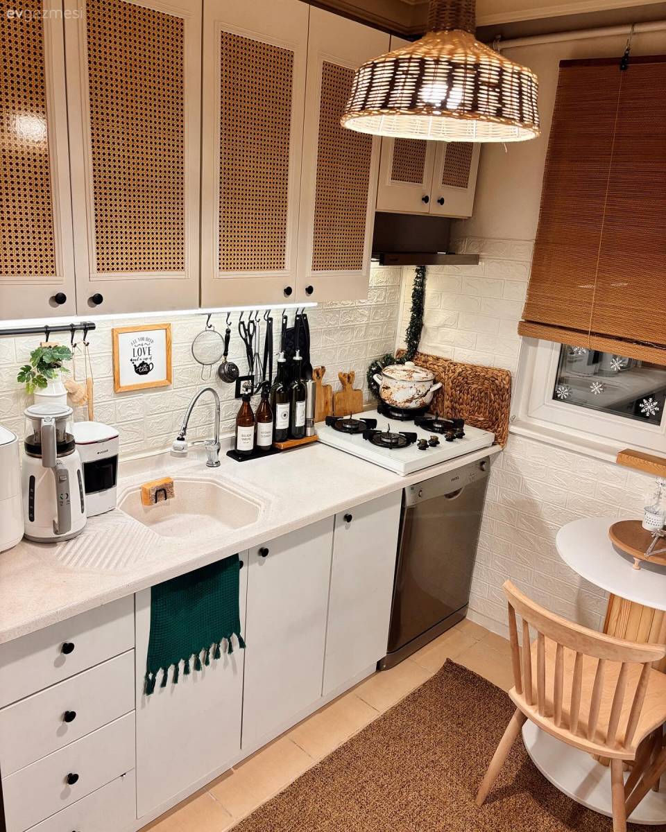 Bu İstanbul Evinde Sıcaklık Ayarı Bir Hayli Yüksek!