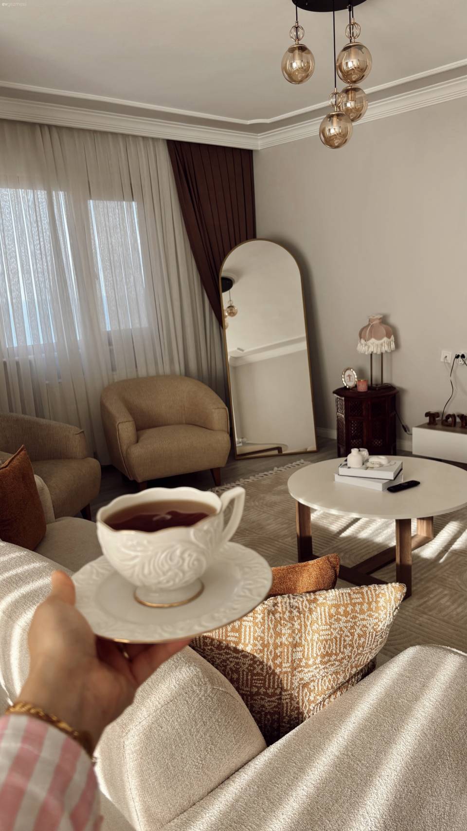 Bu Trabzon Evinde Aksesuarlar Dekora Hareket Katmış