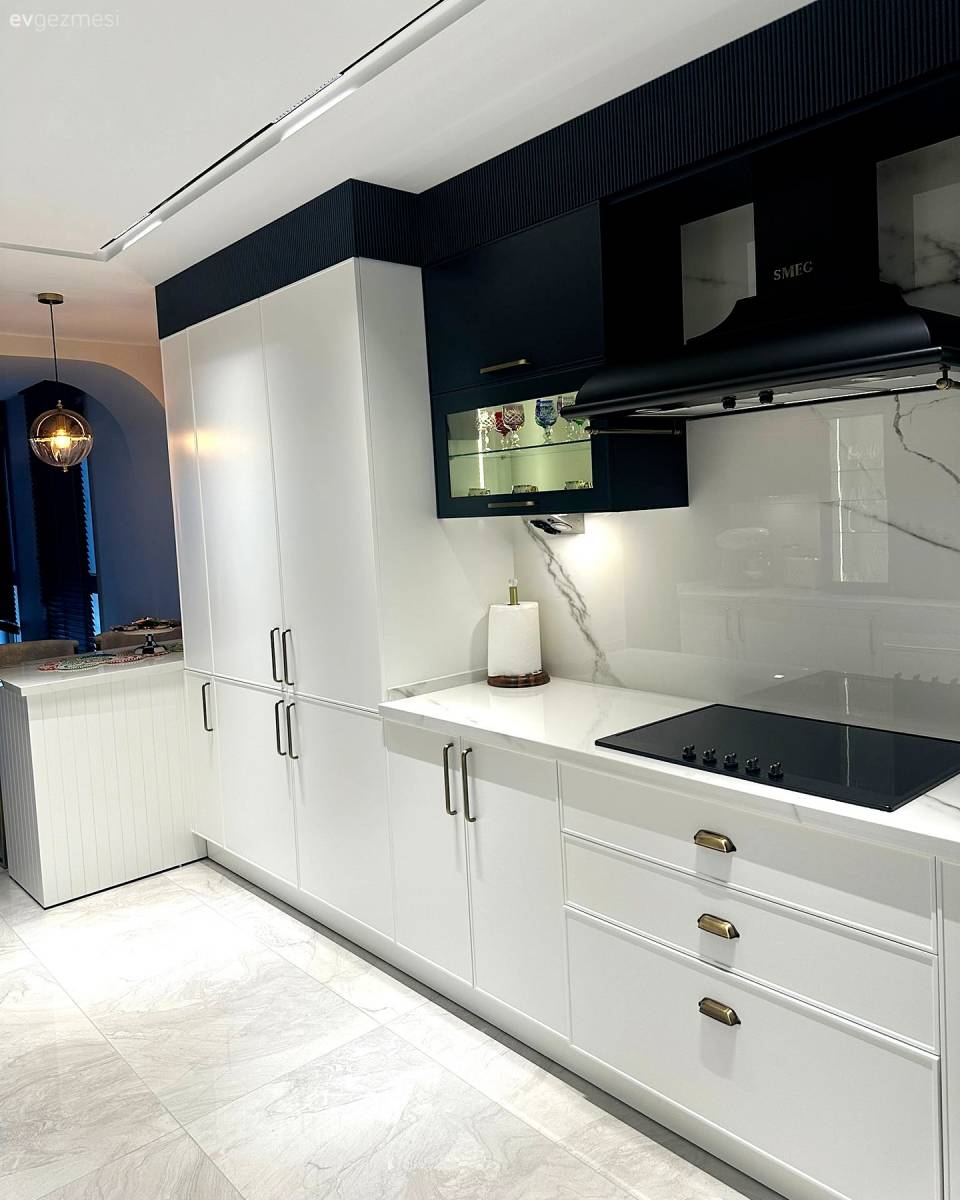 U-Tipi Bu Mutfağın Bir Yanı Hazırlık Diğer Yanı Kahve Köşesi!