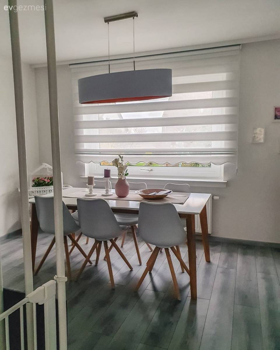 Evde İki Küçük Olmasına Rağmen Sakin Kalabilen Şık Bir Dekor