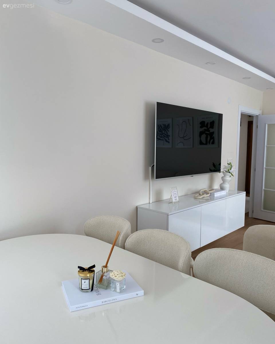 Minimalist Bu Evde Beyaz Olmazsa Olmaz Renklerin Başında