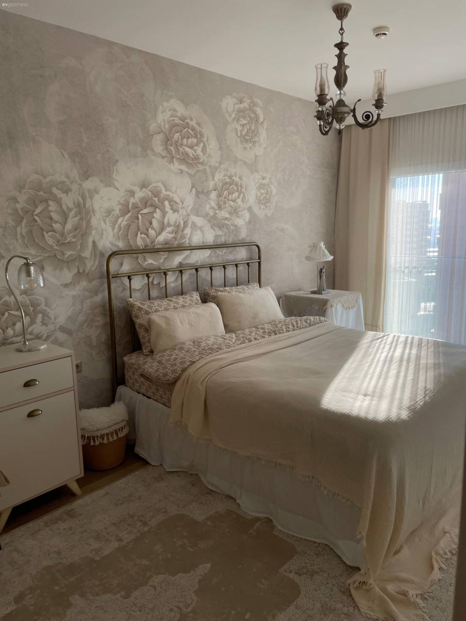 Öncesi&Sonrası: Country Stile Adım Atmış Bir Yatak Odası