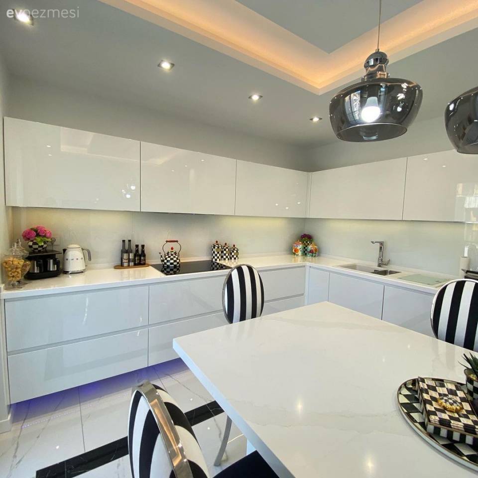 Beyazı Çok Seven Bu Evde Lüks ve Kalite Algısı Had Safhada!