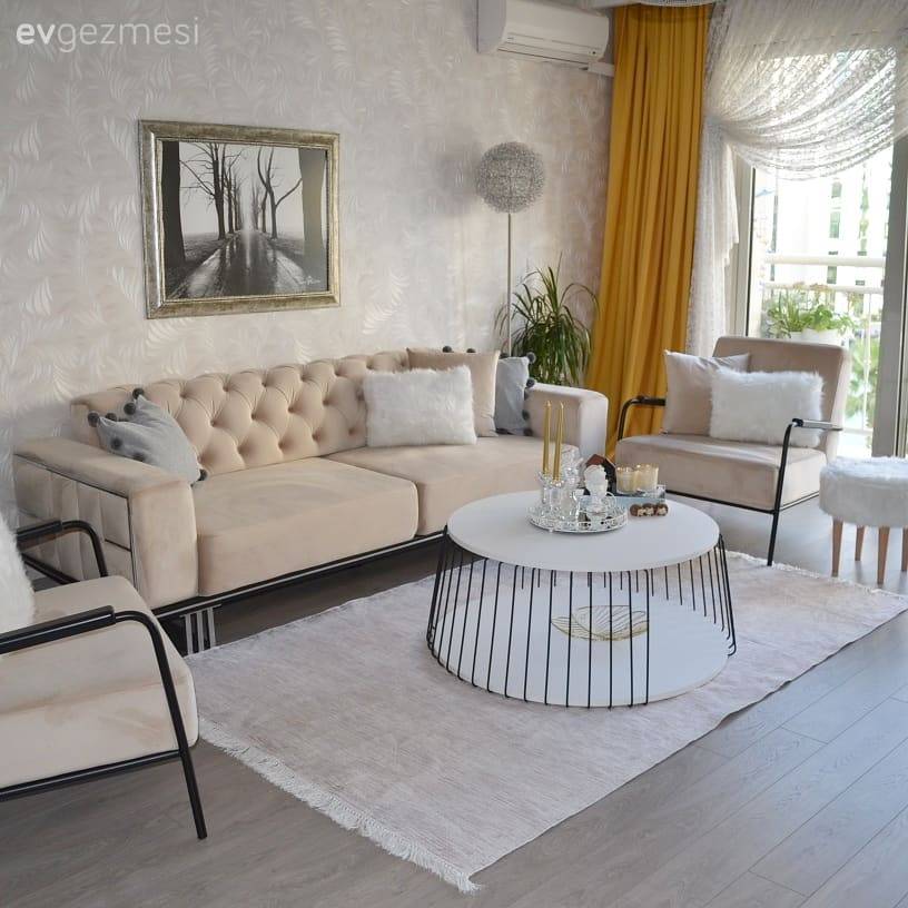 Mobilyaların Değişmesiyle Sureti Değişen Bir Salon!