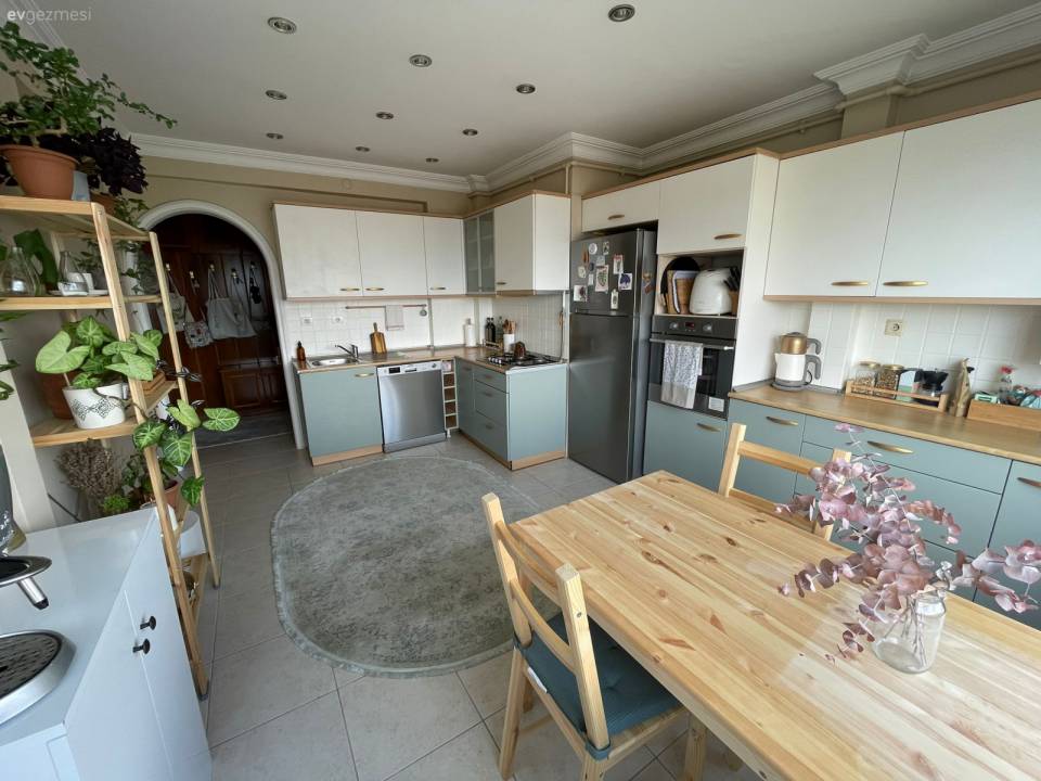 Öncesi&Sonrası: 300 TL ile Değişen Bu Mutfak Pek Keyifli Halde!