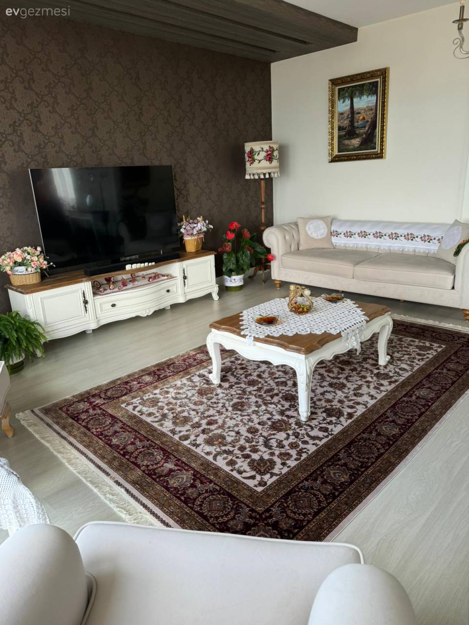 Halıdan Perdeye Her Detayıyla Geçmişe Yolculuk Yapan Bir Trabzon Evi!