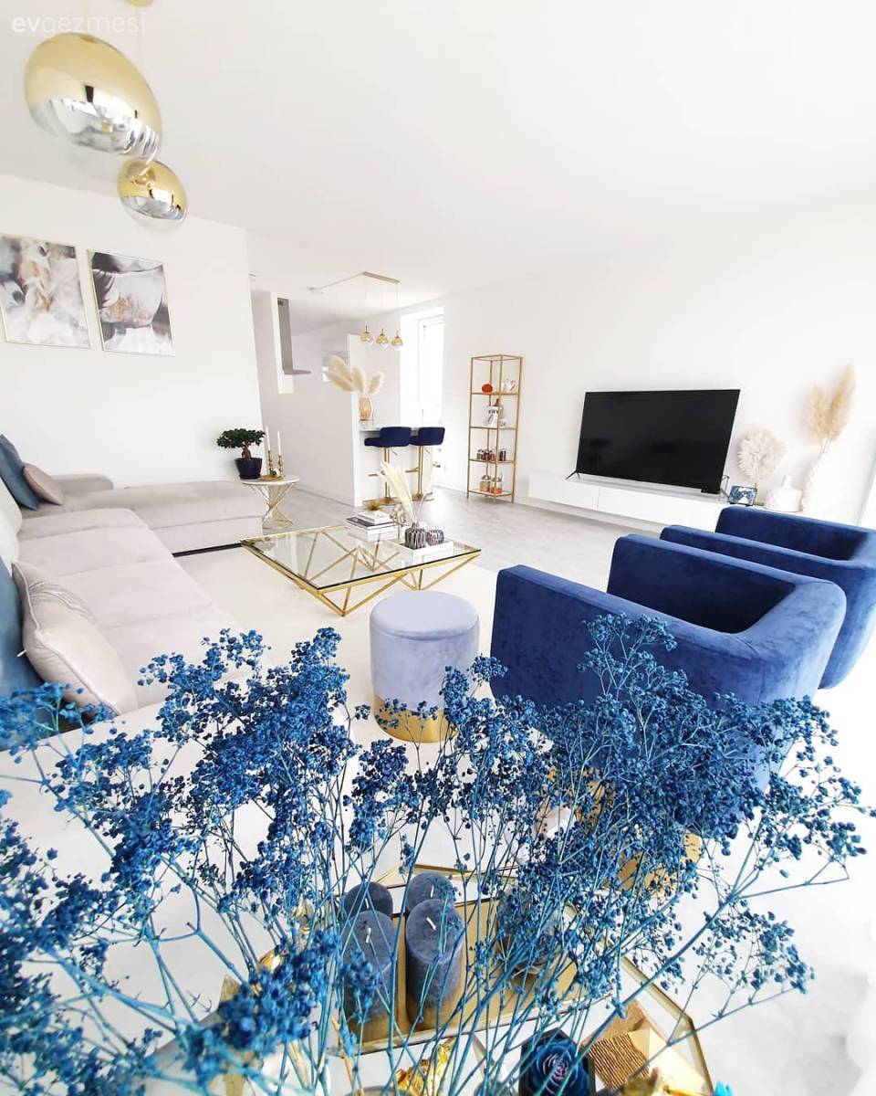 Bu Şık Evin Her Köşesinde Altının Işıltısı Var