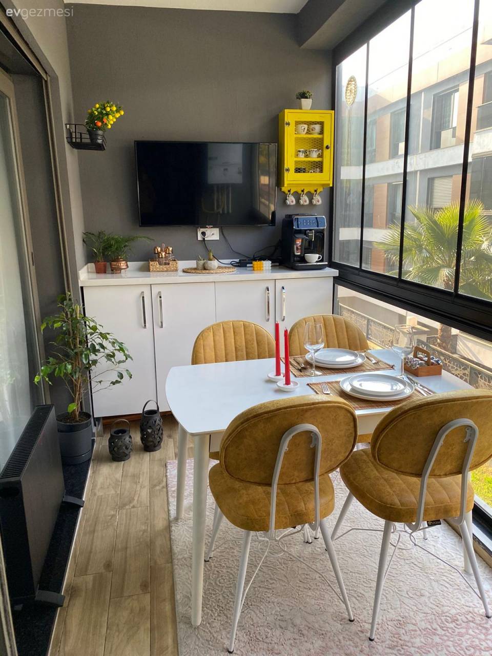 Bu İzmir Evinde Konfor ve Uyum Her Odada Hakim!